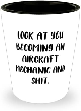 Нов авиамеханик, Виж как Ти Ставаш Авиамехаником и Всичко Това, Выпускная Чаша За авиамеханика